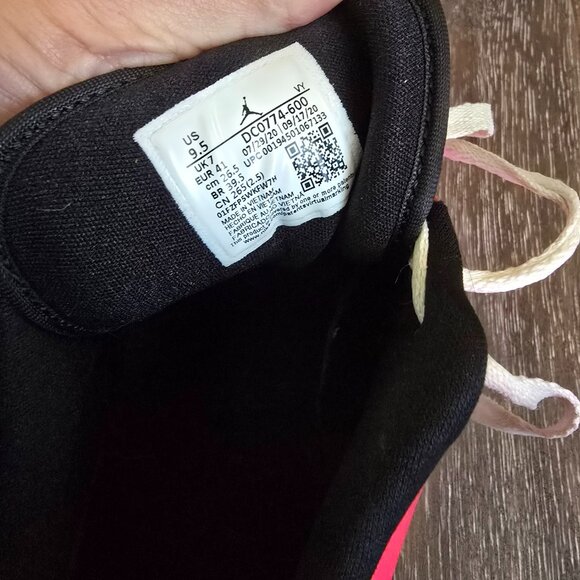 Womens size 9.5 Jordans - Picture 2 of 4